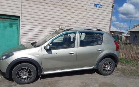Renault Sandero I, 2013 год, 700 000 рублей, 6 фотография