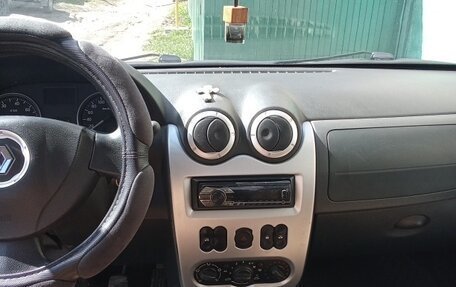 Renault Sandero I, 2013 год, 700 000 рублей, 3 фотография