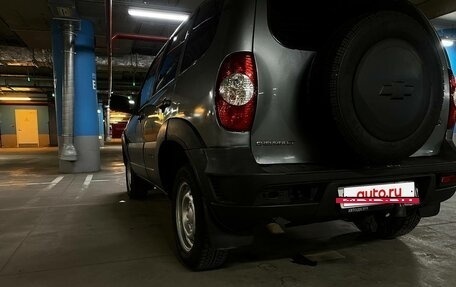 Chevrolet Niva I рестайлинг, 2010 год, 389 000 рублей, 3 фотография