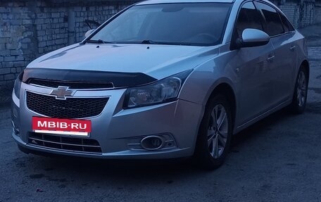 Chevrolet Cruze II, 2010 год, 520 000 рублей, 8 фотография