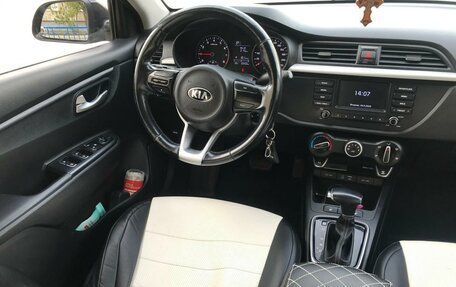 KIA Rio IV, 2018 год, 1 390 000 рублей, 8 фотография