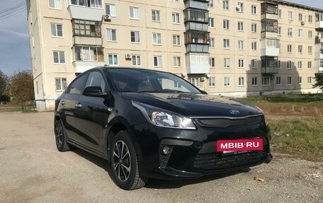 KIA Rio IV, 2018 год, 1 390 000 рублей, 6 фотография