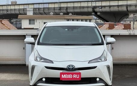 Toyota Prius IV XW50, 2022 год, 1 600 000 рублей, 2 фотография