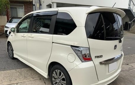 Honda Freed I, 2016 год, 933 000 рублей, 5 фотография
