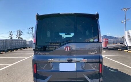 Honda Stepwgn IV, 2021 год, 1 630 000 рублей, 5 фотография