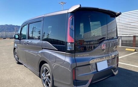 Honda Stepwgn IV, 2021 год, 1 630 000 рублей, 4 фотография