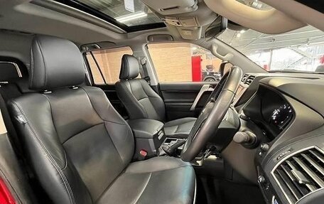 Toyota Land Cruiser Prado 150 рестайлинг 2, 2021 год, 3 522 577 рублей, 5 фотография
