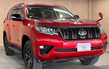 Toyota Land Cruiser Prado 150 рестайлинг 2, 2021 год, 3 522 577 рублей, 3 фотография