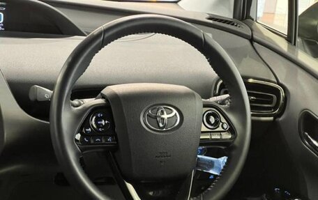Toyota Prius IV XW50, 2022 год, 1 600 000 рублей, 25 фотография