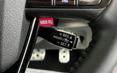 Toyota Prius IV XW50, 2022 год, 1 600 000 рублей, 28 фотография
