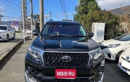 Toyota Land Cruiser Prado 150 рестайлинг 2, 2021 год, 3 470 000 рублей, 2 фотография