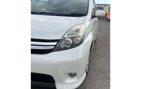 Toyota ISis I, 2017 год, 1 245 000 рублей, 5 фотография