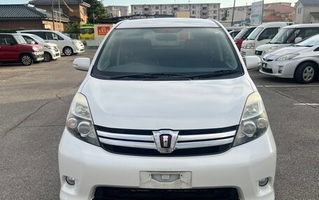 Toyota ISis I, 2017 год, 1 245 000 рублей, 2 фотография