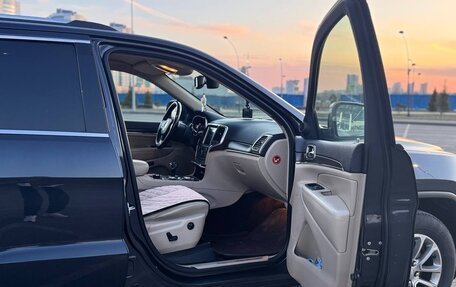 Jeep Grand Cherokee, 2014 год, 2 600 000 рублей, 16 фотография