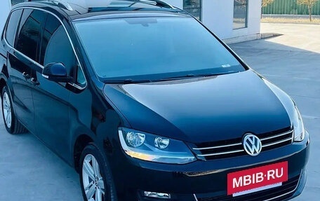 Volkswagen Sharan II, 2018 год, 1 850 400 рублей, 4 фотография