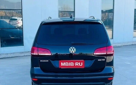 Volkswagen Sharan II, 2018 год, 1 850 400 рублей, 6 фотография