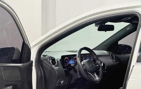 Mercedes-Benz B-Класс, 2020 год, 1 660 000 рублей, 6 фотография