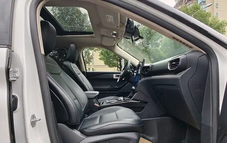 Ford Explorer VI, 2022 год, 2 950 000 рублей, 5 фотография