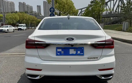 Ford Escort, 2022 год, 1 070 000 рублей, 10 фотография