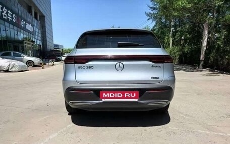 Mercedes-Benz EQC, 2021 год, 2 090 000 рублей, 5 фотография
