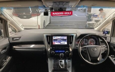 Toyota Vellfire II, 2022 год, 3 100 000 рублей, 13 фотография