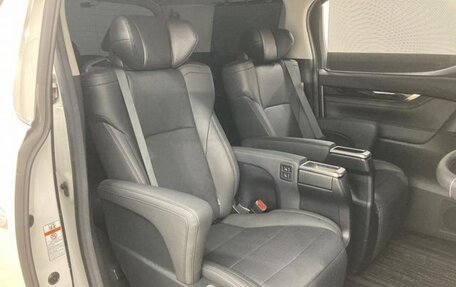 Toyota Vellfire II, 2022 год, 3 100 000 рублей, 32 фотография