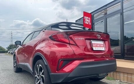 Toyota C-HR I рестайлинг, 2021 год, 1 700 000 рублей, 8 фотография