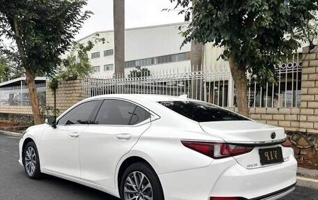 Lexus ES VII, 2022 год, 2 920 000 рублей, 4 фотография