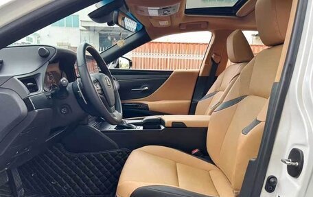 Lexus ES VII, 2022 год, 2 920 000 рублей, 13 фотография