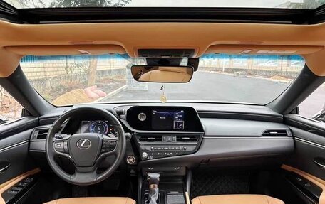 Lexus ES VII, 2022 год, 2 920 000 рублей, 11 фотография