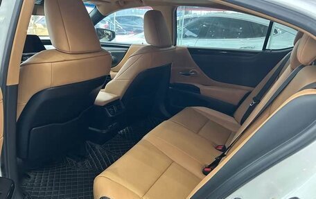 Lexus ES VII, 2022 год, 2 920 000 рублей, 15 фотография