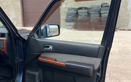 Nissan Patrol, 2004 год, 1 740 000 рублей, 9 фотография