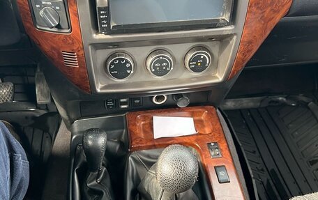 Nissan Patrol, 2004 год, 1 740 000 рублей, 15 фотография