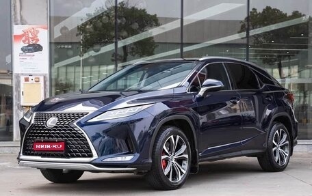 Lexus RX IV рестайлинг, 2021 год, 4 300 000 рублей, 1 фотография