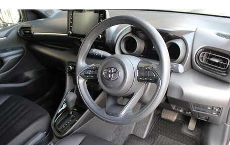 Toyota Yaris, 2021 год, 710 055 рублей, 12 фотография