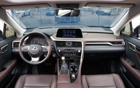 Lexus RX IV рестайлинг, 2021 год, 4 300 000 рублей, 5 фотография