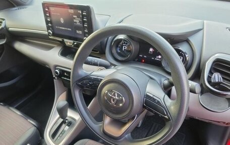 Toyota Yaris, 2020 год, 665 555 рублей, 10 фотография