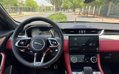 Jaguar F-Pace, 2022 год, 2 810 100 рублей, 9 фотография