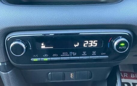Toyota Yaris, 2020 год, 715 055 рублей, 17 фотография