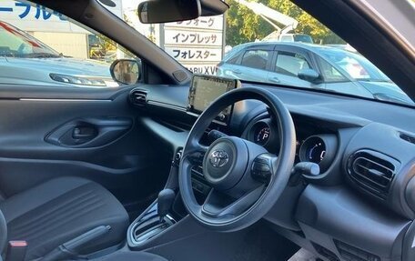 Toyota Yaris, 2020 год, 715 055 рублей, 11 фотография