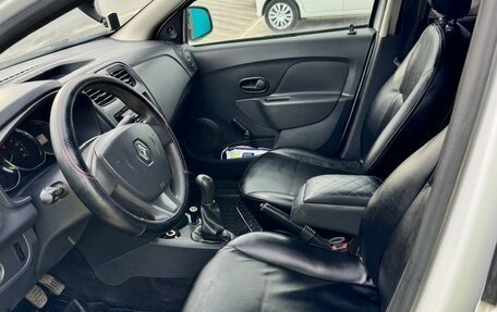 Renault Logan II, 2017 год, 650 000 рублей, 9 фотография