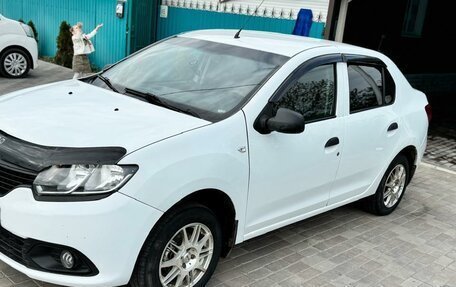 Renault Logan II, 2017 год, 650 000 рублей, 11 фотография