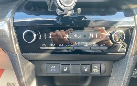Toyota Yaris Cross, 2021 год, 1 314 000 рублей, 12 фотография