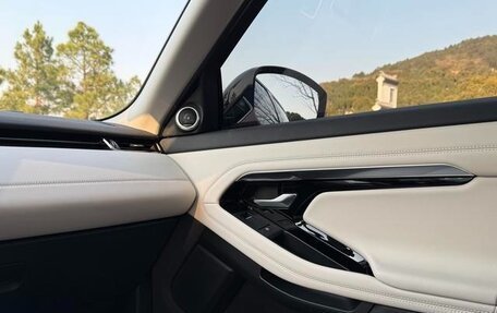 Land Rover Range Rover Evoque II, 2021 год, 2 410 400 рублей, 13 фотография