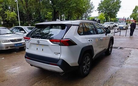 Toyota RAV4, 2023 год, 3 645 000 рублей, 5 фотография