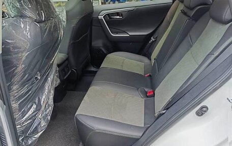 Toyota RAV4, 2023 год, 3 645 000 рублей, 10 фотография