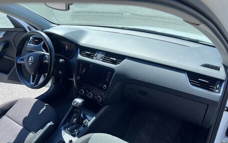 Skoda Octavia, 2019 год, 2 400 000 рублей, 17 фотография