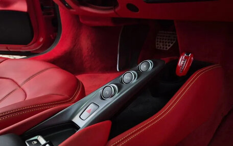 Ferrari F8, 2022 год, 23 400 000 рублей, 7 фотография
