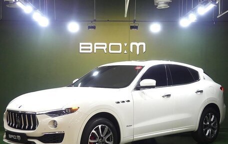 Maserati Levante I, 2020 год, 3 950 000 рублей, 4 фотография