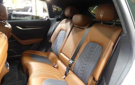 Maserati Levante I, 2020 год, 3 950 000 рублей, 17 фотография